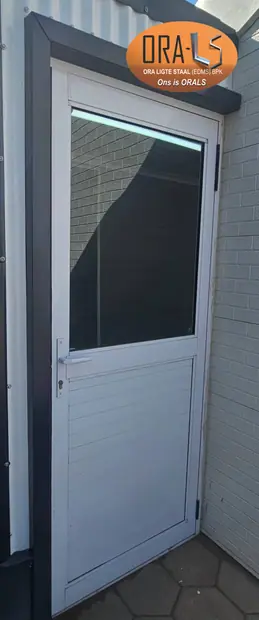 ORA Light Steel aluminium doors