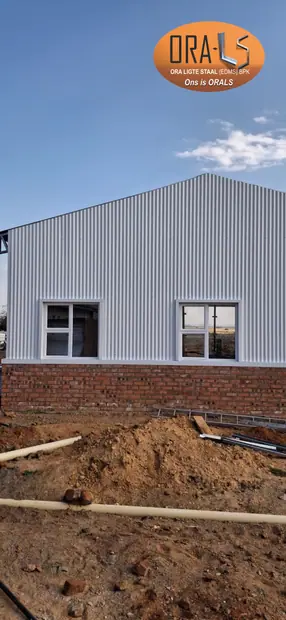 Warehouse stoor commercial using ORALS-supplied structural systems and materials