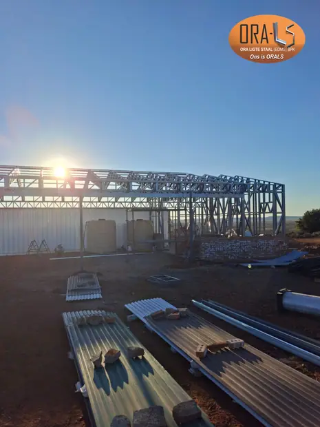 Warehouse stoor agricultural using ORALS-supplied structural systems and materials
