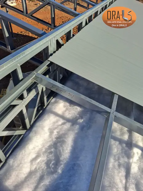 Warehouse stoor agricultural using ORALS-supplied structural systems and materials