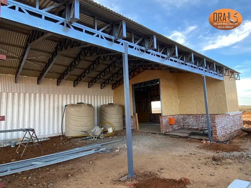 Warehouse stoor agricultural using ORALS-supplied structural systems and materials