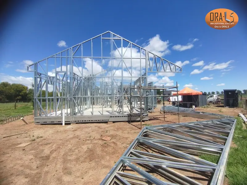 House structure using ORALS-supplied structural systems and materials