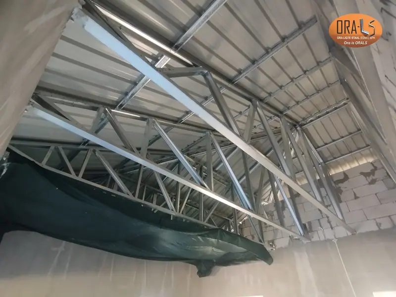 Residential roof structure using ORALS-supplied structural systems and materials
