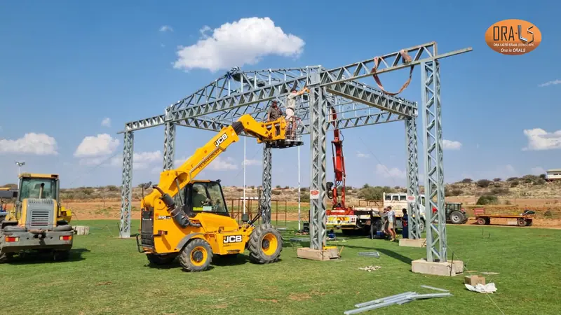Stage event using ORALS-supplied structural systems and materials
