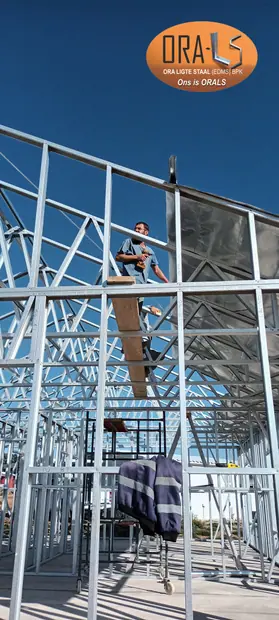 Residential house roof structure using ORALS-supplied structural systems and materials