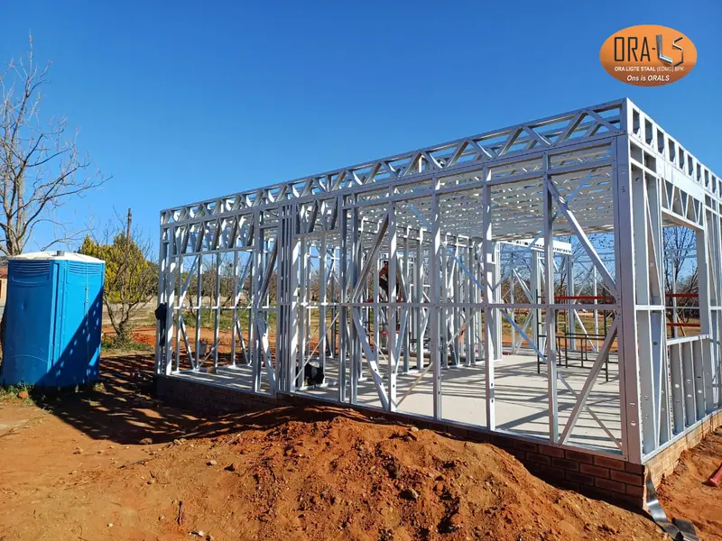 Residential house structure using ORALS-supplied structural systems and materials