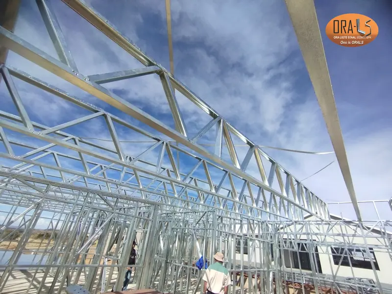 Residential house structure using ORALS-supplied structural systems and materials