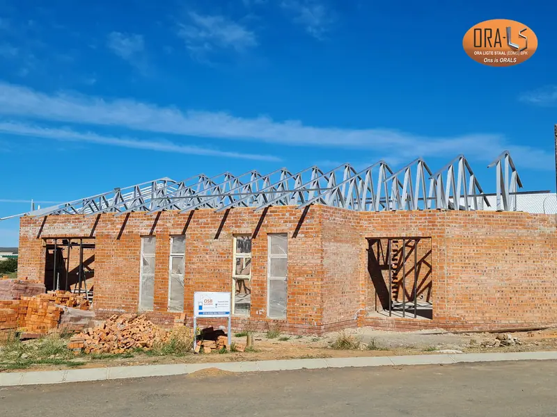 Residential house roof trusses using ORALS-supplied structural systems and materials